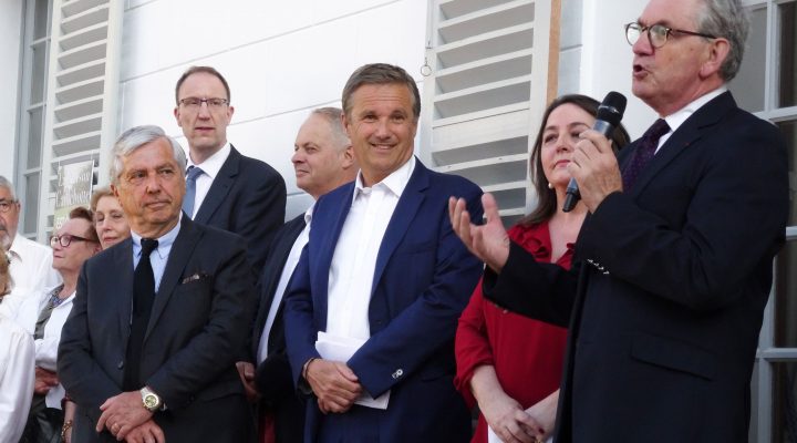 Cérémonie d'inauguration , Dupont-Aignan maire de Yerres