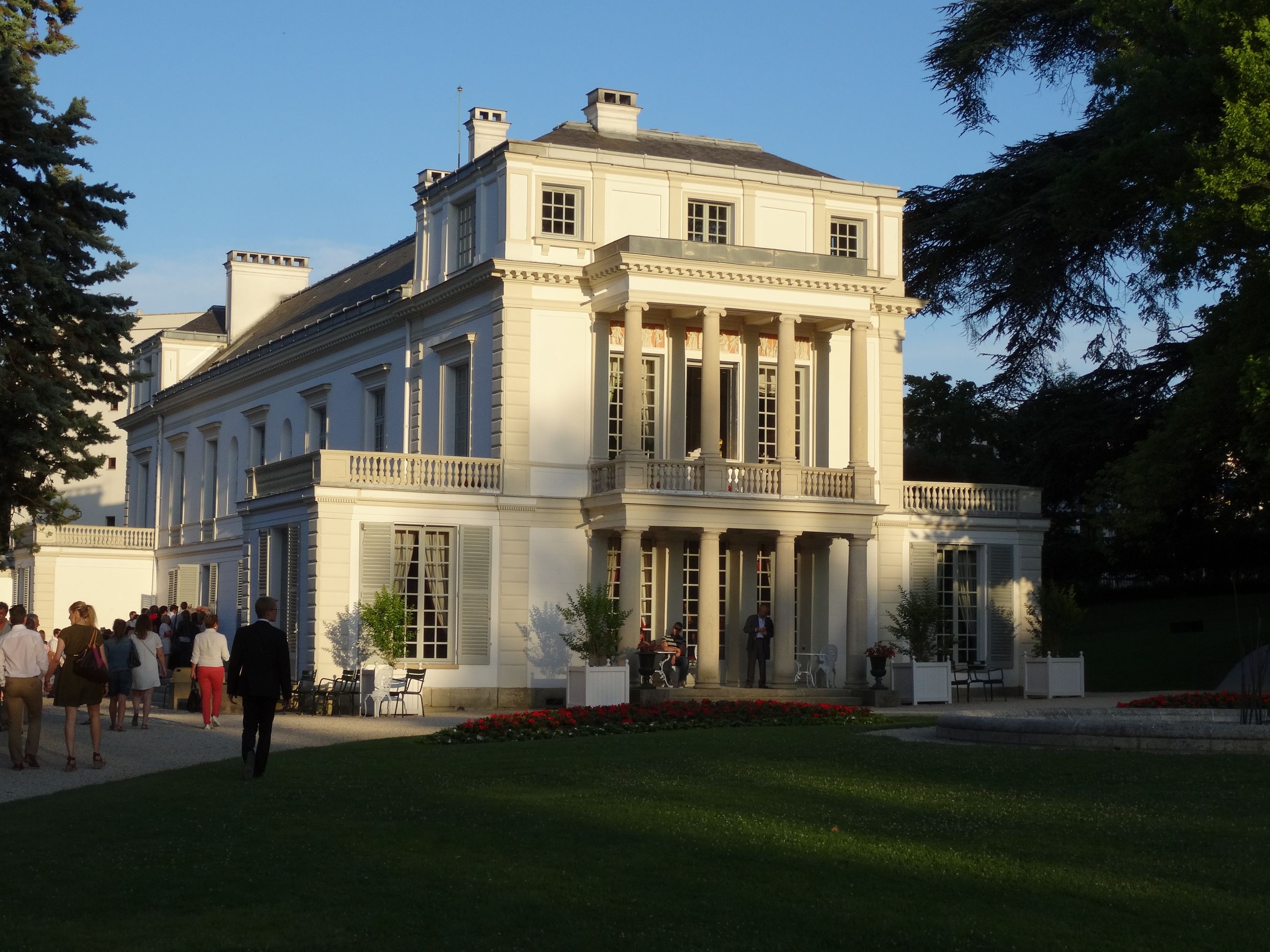 Maison Caillebotte de face