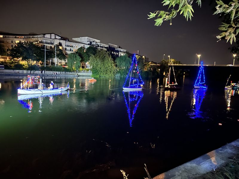 SEQ_parade_festival_lumieres_impressionnistes_Chatou_8_sept_2023